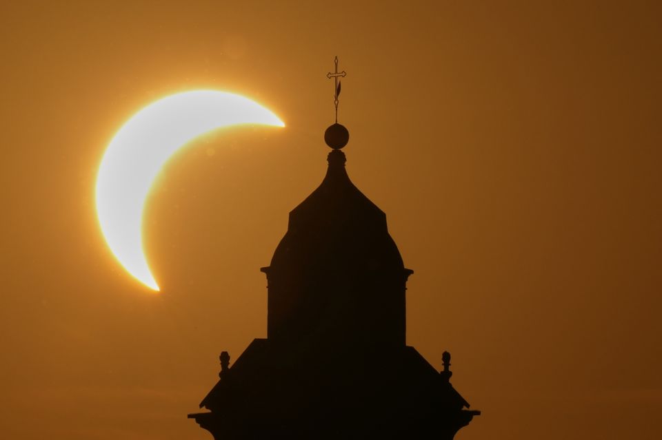 Solar Eclipse ολικη εκλειψη ηλιου