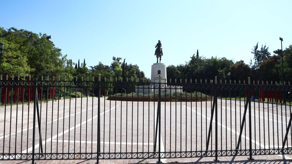 'Εκλεισαν Λυκαβηττός και Πεδίον Άρεως λόγω κινδύνου φωτιάς- Drone με κάμερες «εποπτεύουν» την Αττική