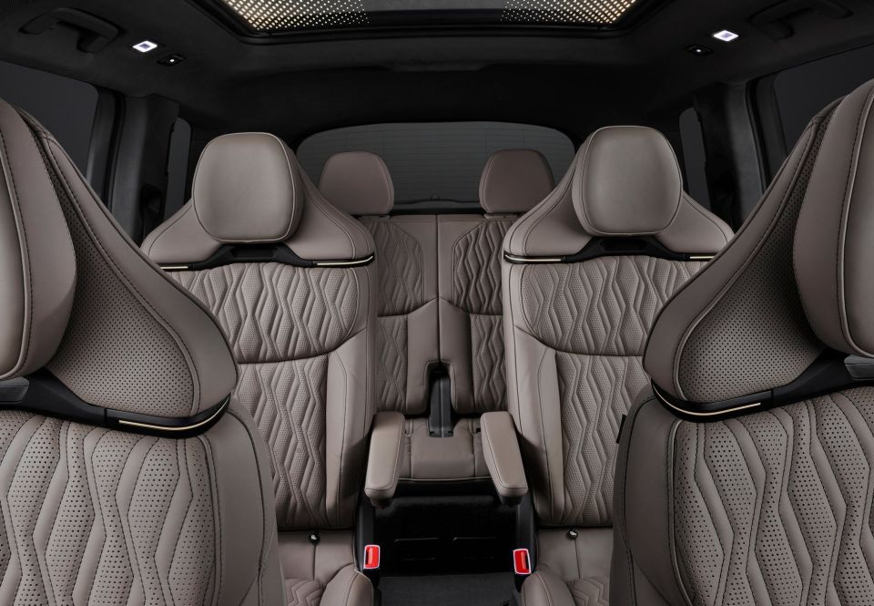 audi-q9-3.jpg