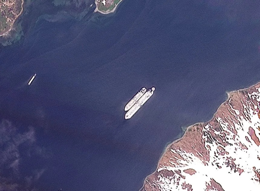 1786734210888-168514298-ship.jpg