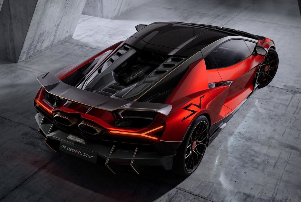 1786869260939-30570835-lamborghini-revuelto-sv-2.jpg