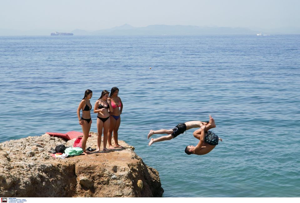 ΠΑΡΑΛΙΑ ΚΑΥΣΩΝΑΣ ΖΕΣΤΗ ΘΑΛΑΣΣΑ KAFSONAS KAIROS ZESTI PARALIA THALASSA
