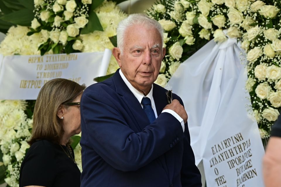 kideia stefanos manos 