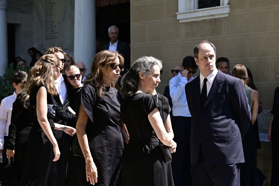 kideia stefanos manos 