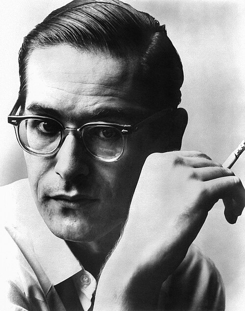 billevans1961publicityphotobysteveschapiro.jpg