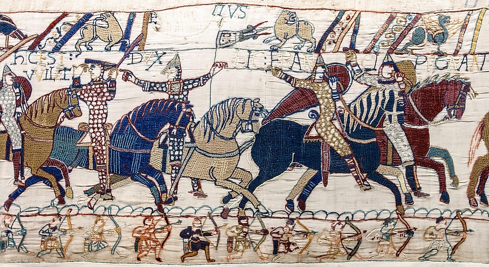 bayeuxtapestryscene55williamhastingsbattlefield.jpg