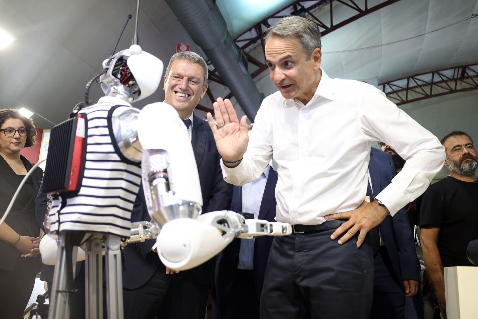 mitsotakis robot