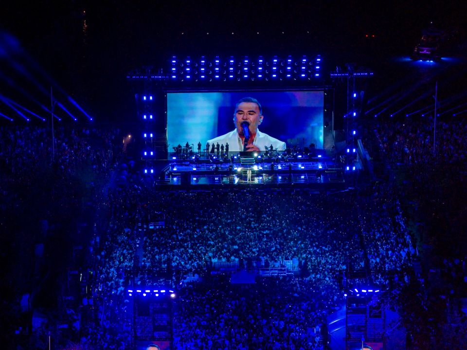 synavlia antonis remos thessaloniki mazonakis
