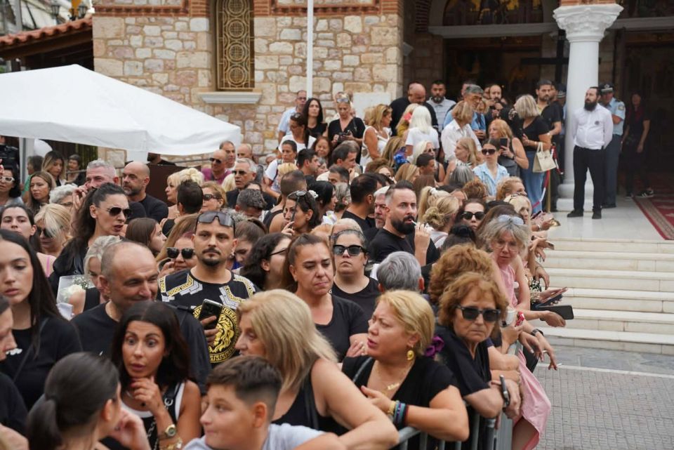 ΜΑΖΩΝΑΚΗΣ ΛΑΙΚΟ ΠΡΟΣΚΥΝΗΜΑ