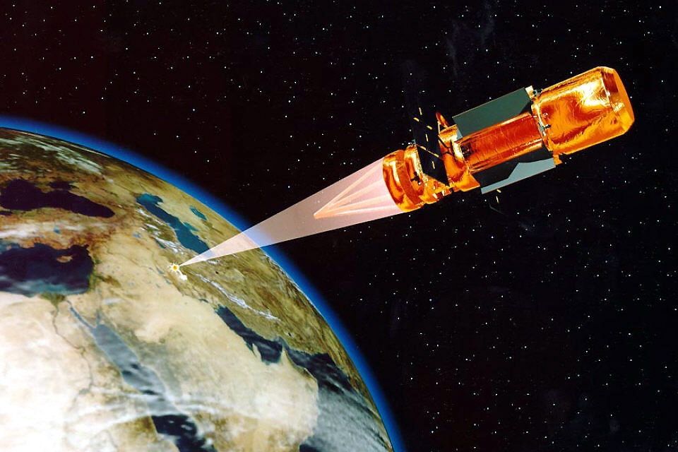 space-weapon.jpg