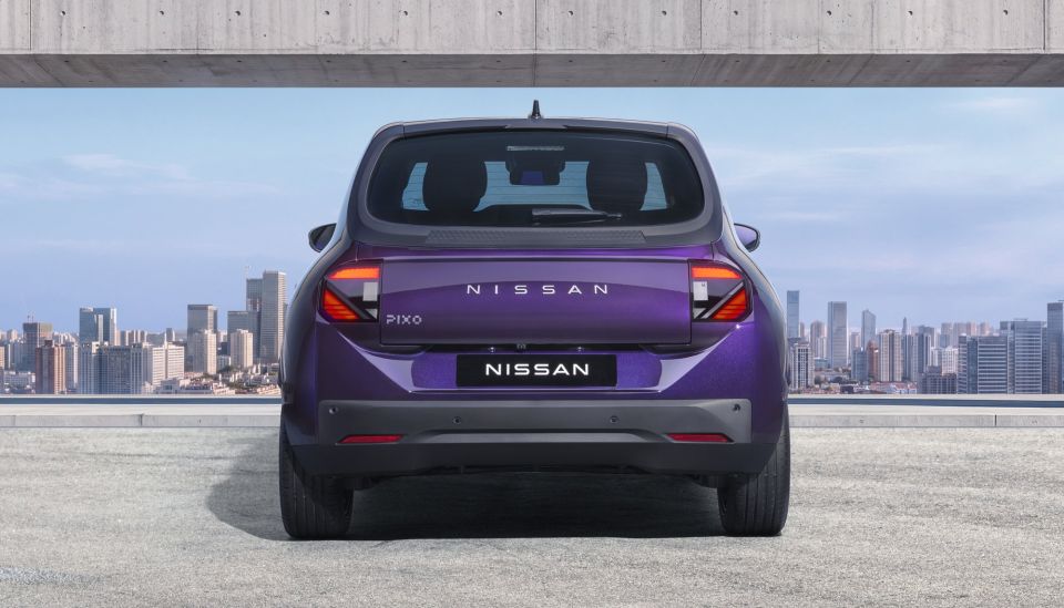 nissan-pixo-10.jpg