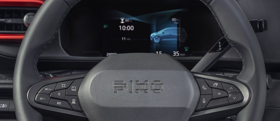 nissan-pixo-4.jpg