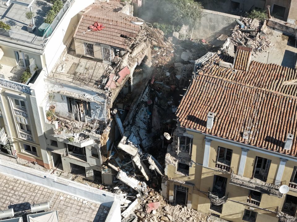 [389786] ΕΝΑΕΡΙΕΣ ΦΩΤΟΓΡΑΦΙΕΣ ΑΠΟ ΤΗΝ ΕΚΡΗΞΗ ΣΤΗΝ ΟΔΟ ΛΥΣΙΚΡΑΤΟΥΣ ΣΤΗΝ ΠΛΑΚΑ