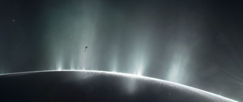 enceladusplume.jpg