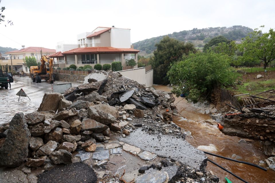ΜΕΓΑΛΕΣ ΚΑΤΑΣΤΡΟΦΕΣ ΑΠΟ ΤΗΝ ΚΑΚΟΚΑΙΡΙΑ ΣΤΟΝ ΔΗΜΟ ΜΥΛΟΠΟΤΑΜΟΥ <BR> ΖΩΝΙΑΝΑ ΛΙΒΑΔΙΑ ΚΡΑΝΑ <BR><BR> ΦΩΤΟΓΡΑΦΟΣ : ΑΝΤΩΝΗΣ ΚΑΡΑΚΩΝΣΤΑΝΤΑΚΗΣ
