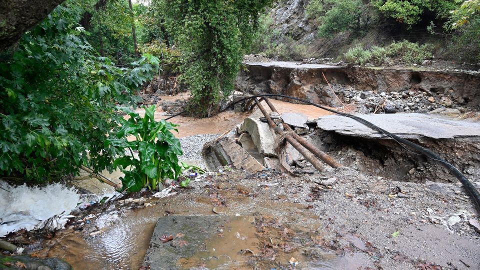 ΜΕΓΑΛΕΣ ΚΑΤΑΣΤΡΟΦΕΣ ΑΠΟ ΤΗΝ ΚΑΚΟΚΑΙΡΙΑ ΣΤΟΝ ΔΗΜΟ ΜΥΛΟΠΟΤΑΜΟΥ <BR> ΖΩΝΙΑΝΑ ΛΙΒΑΔΙΑ ΚΡΑΝΑ <BR><BR> ΦΩΤΟΓΡΑΦΟΣ : ΑΝΤΩΝΗΣ ΚΑΡΑΚΩΝΣΤΑΝΤΑΚΗΣ