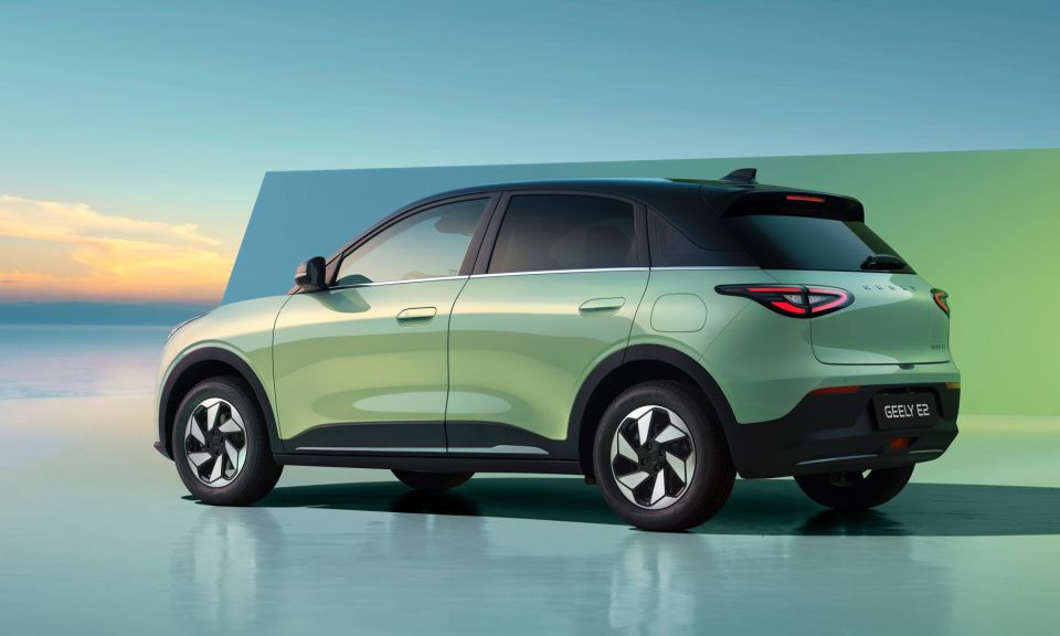 geely-e2-18.jpg
