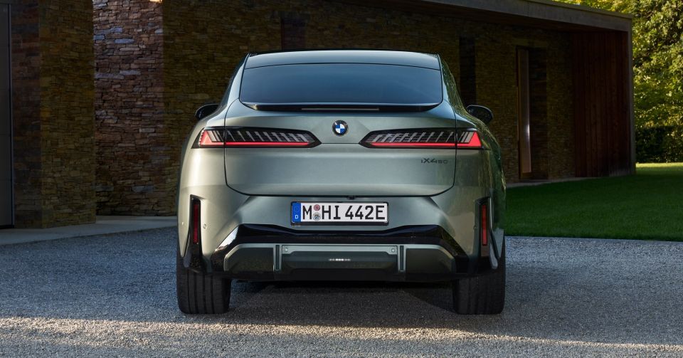 bmw-ix4-5.jpg