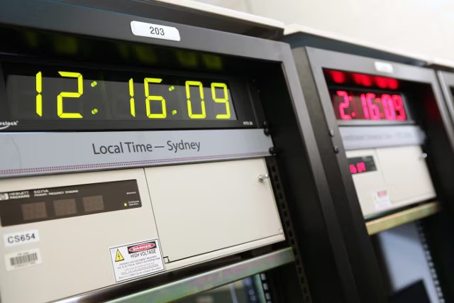 atomic-clock.jpg