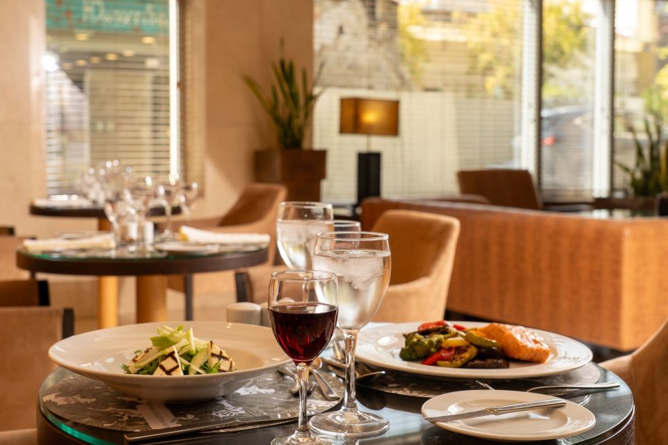 thessalian-balance-dining1.jpg