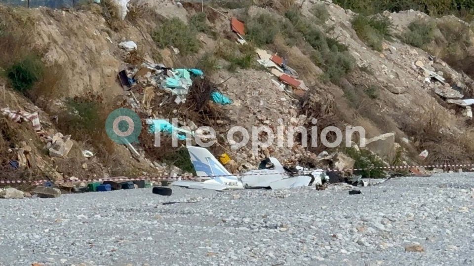 Συντρίμμια παντού στο σημείο της αεροπορικής τραγωδίας στην Πιερία – Νεκροί οι δύο επιβαίνοντες (ΦΩΤΟ-VIDEO)