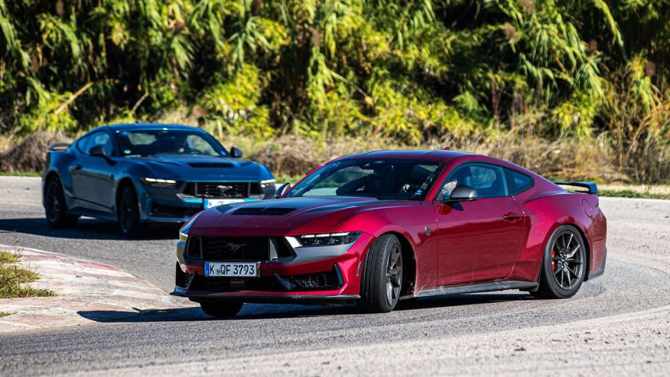 ford-driving-experience-mustang-dark-horse-mach-e-rally-ranger-raptor-megara-15.jpg
