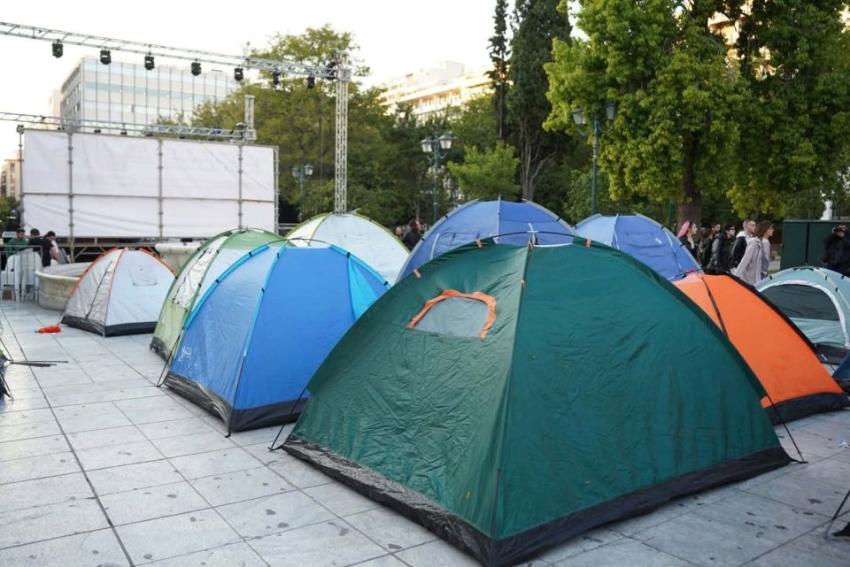 ΦΟΙΤΗΤΕΣ ΣΥΝΤΑΓΜΑ ΒΟΥΛΗ ΣΚΗΝΕΣ