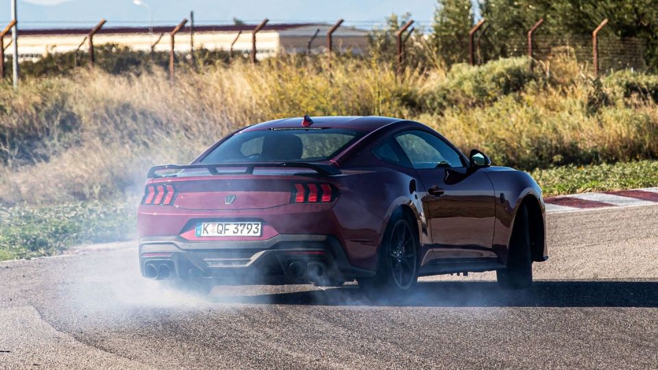 ford-driving-experience-mustang-dark-horse-mach-e-rally-ranger-raptor-megara-8.jpg