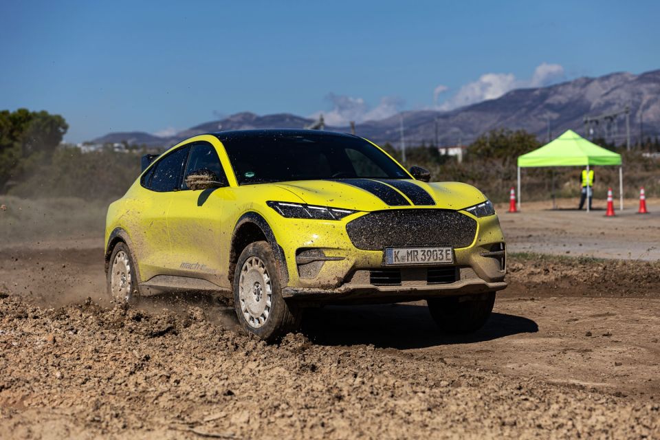 ford-driving-experience-mustang-dark-horse-mach-e-rally-ranger-raptor-megara-30.jpg