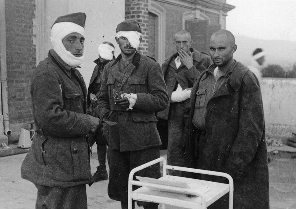 WWII WOUNDED ITALIAN POW GREECE