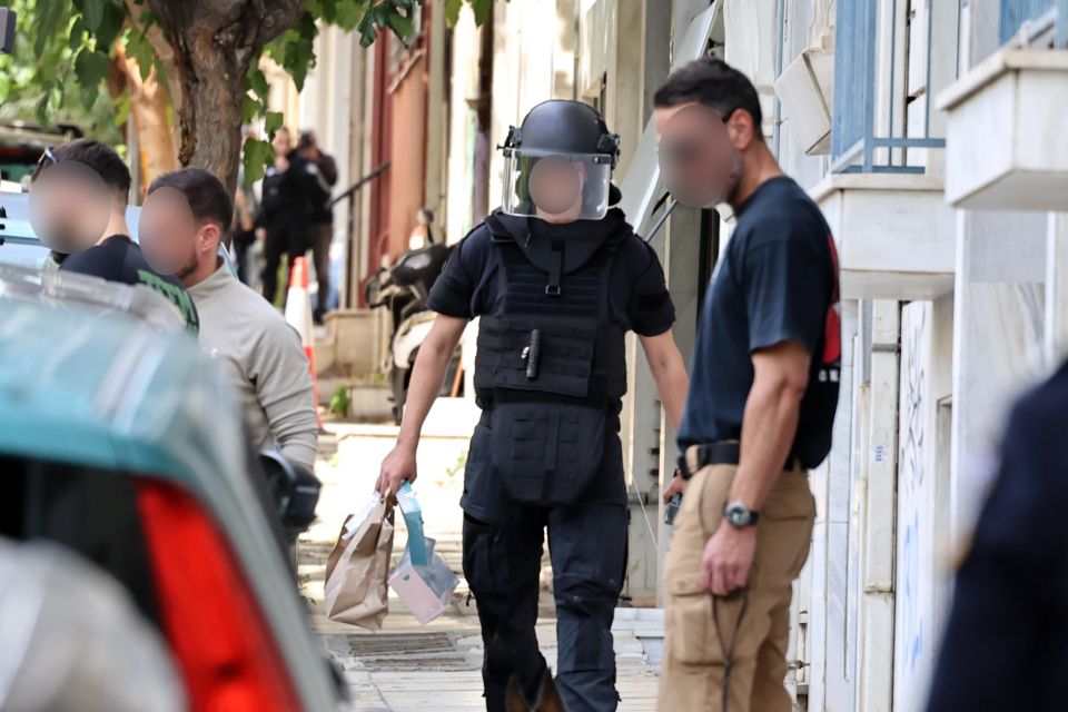 ΕΝΤΟΠΙΣΜΟΣ ΥΠΟΠΤΟΥ ΑΝΤΙΚΕΙΜΕΝΟΥ ΣΤΗΝ ΟΔΟ ΣΙΣΙΝΗ ΣΤΟ ΚΕΝΤΡΟ ΤΗΣ ΑΘΗΝΑΣ