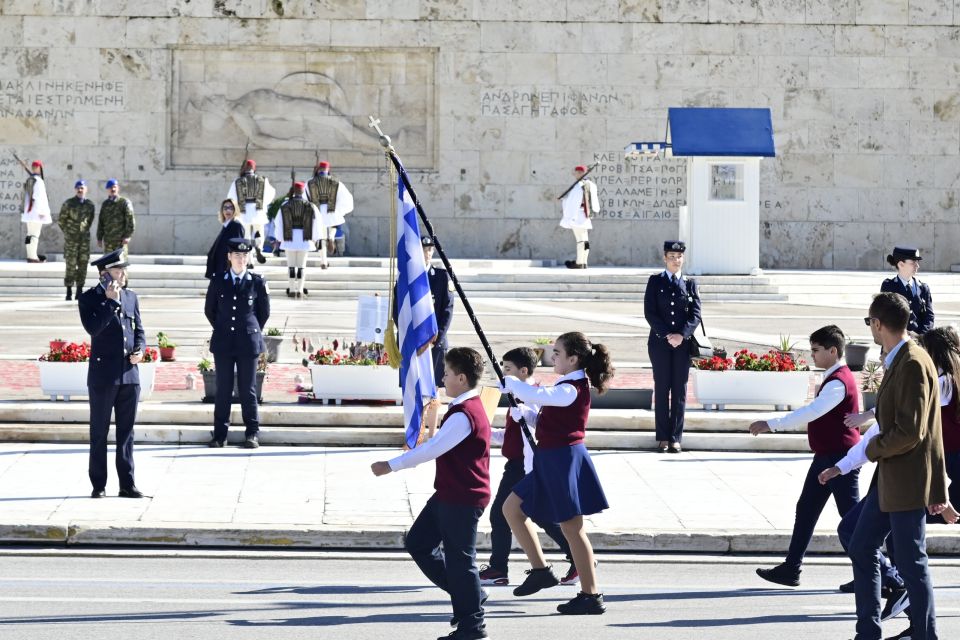 [390736] ΜΑΘΗΤΙΚΗ ΠΑΡΕΛΑΣΗ ΓΙΑ ΤΗΝ ΕΘΝΙΚΗ ΕΠΕΤΕΙΟ ΤΗΣ 28ης ΟΚΤΩΒΡΙΟΥ ΣΤΗΝ ΑΘΗΝΑ (ΜΙΧΑΛΗΣ ΠΑΠΑΝΙΚΟΛΑΟΥ/EUROKINISSI)
