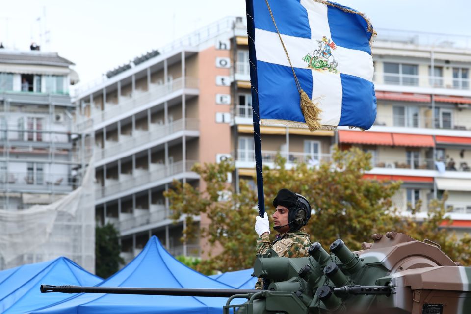 [390734] ΣΤΡΑΤΙΩΤΙΚΗ ΠΑΡΕΛΑΣΗ ΣΤΗΝ ΘΕΣΣΑΛΟΝΙΚΗ ΓΙΑ ΤΗΝ ΕΘΝΙΚΗ ΕΠΕΤΕΙΟ ΤΗΣ 28ης ΟΚΤΩΒΡΙΟΥ 1940 . (ΡΑΦΑΗΛ ΓΕΩΡΓΙΑΔΗΣ/EUROKINISSI)