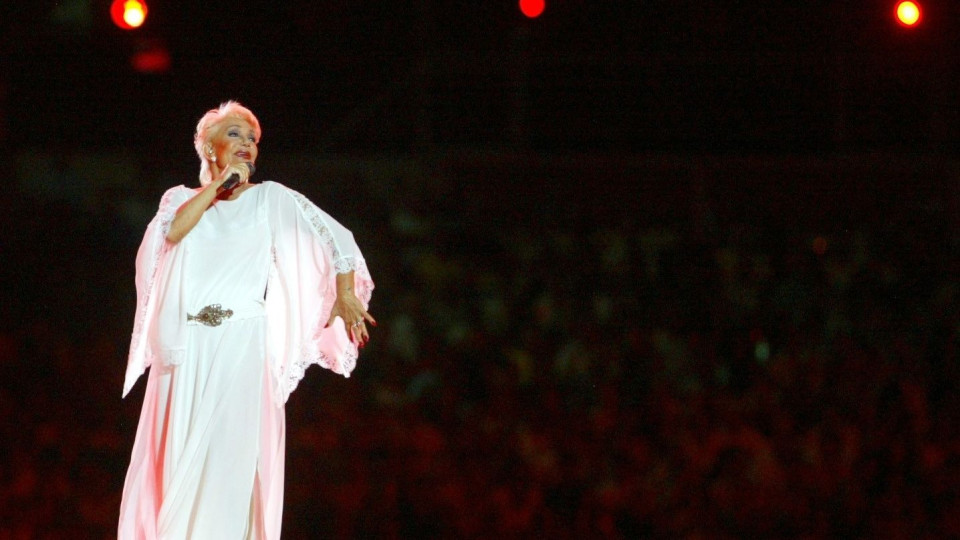 Πέθανε η Μαρινέλλα: Το ελληνικό τραγούδι έχασε την ιέρειά του