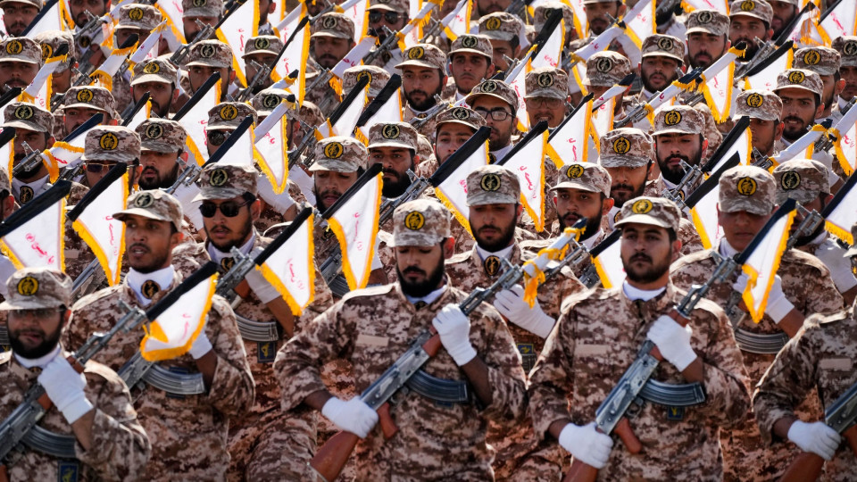 Πάνω απο ένα εκατομμύριο Ιρανοί στρατιώτες έτοιμοι για χερσαία σύγκρουση - «Κανείς δεν θέτει τελεσίγραφα στο Ιράν» 