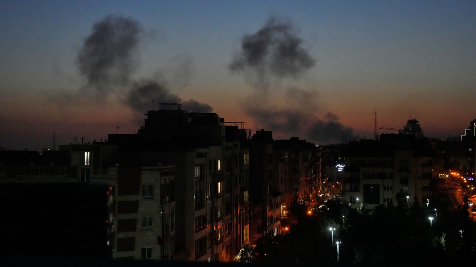 Απάντηση Ιράν: «Θα υπερασπιστούμε την κυριαρχία μας» - Αινιγματικός Τραμπ: «Τρίτη στις 20:00»