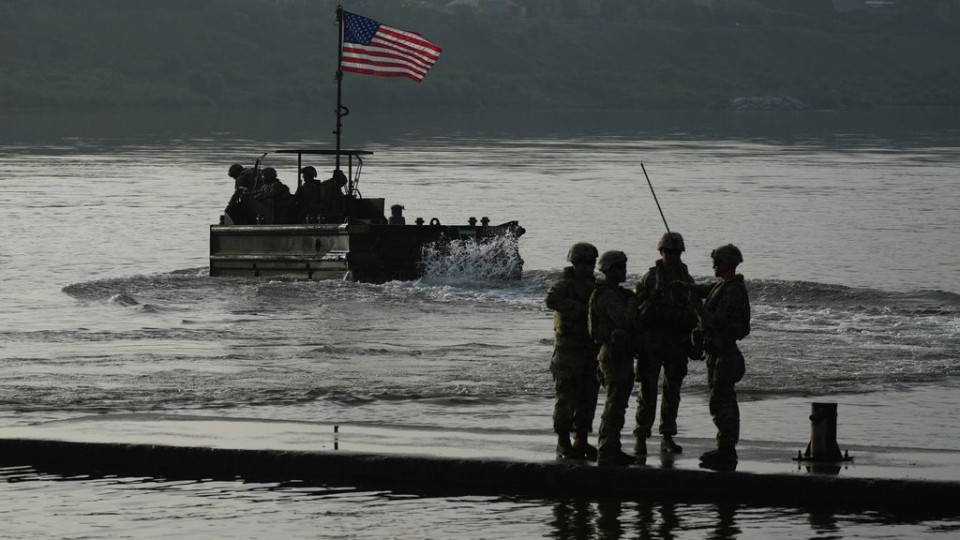 Οι ΗΠΑ στέλνουν επιπλέον 3.000 πεζοναύτες στη Μέση Ανατολή - Θολό το τοπίο για τη λήξη του πολέμου 