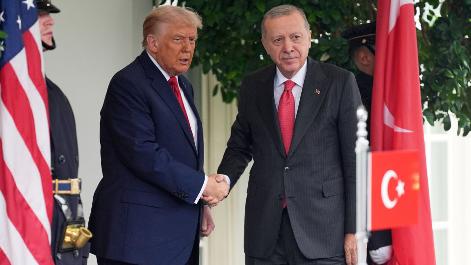 Reuters: Τραμπ και Ερντογάν έχουν στα σκαριά αγοραπωλησία κινητήρων για το τουρκικό μαχητικό Kaan