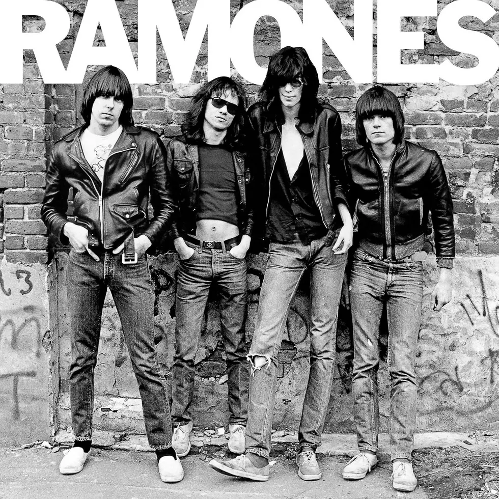 Ramones, «Ramones»
